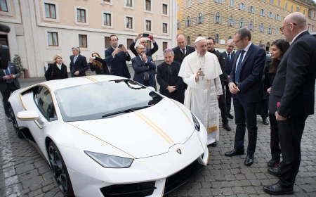 Pope Francis's Lamborghini Huracán is sold
