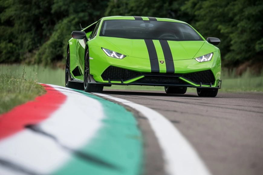 Three new After Sales packages for the Huracán
