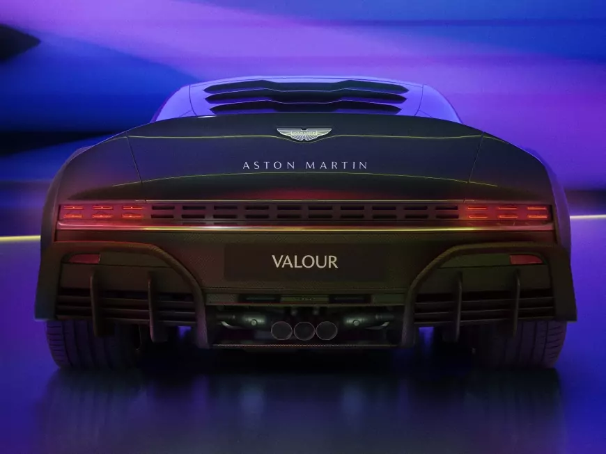 Options for Aston Martin Valkyrie include track pack, exposed carbon