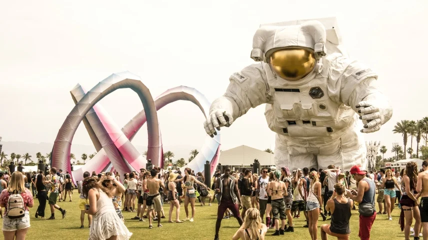 Coachella 2019. Photo by Andrew Ruiz (Unsplash)