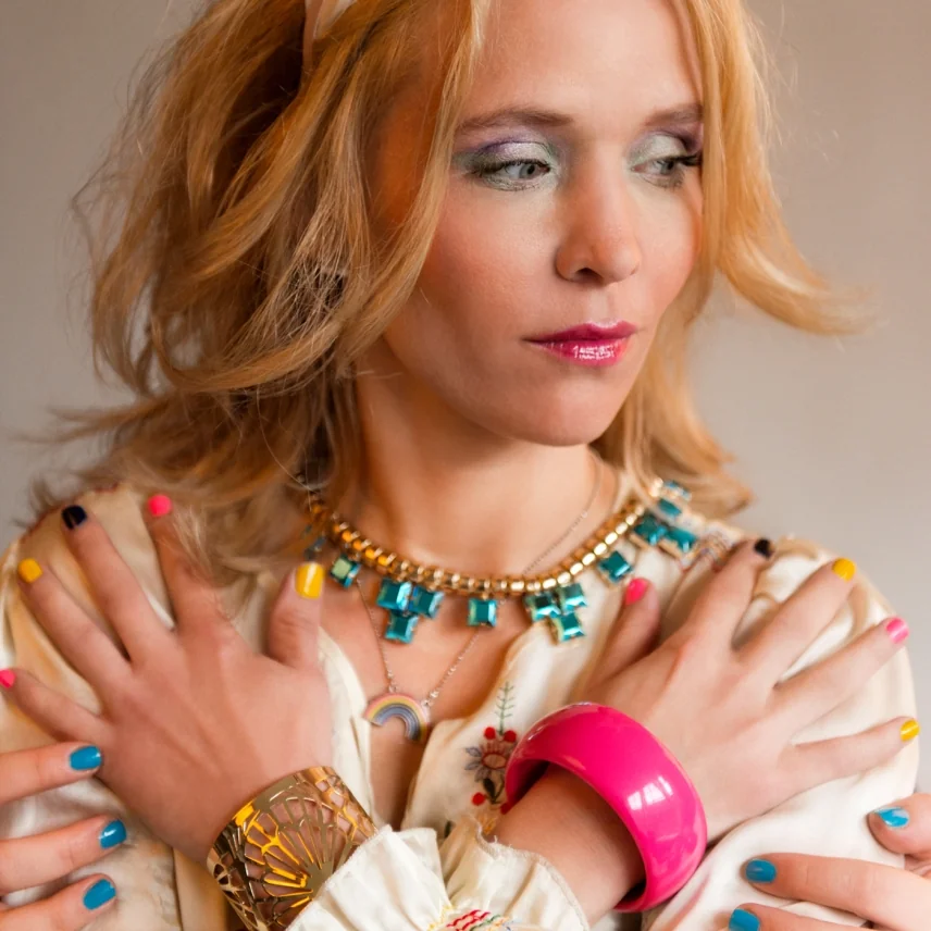 Alice Rose presents Teardrops